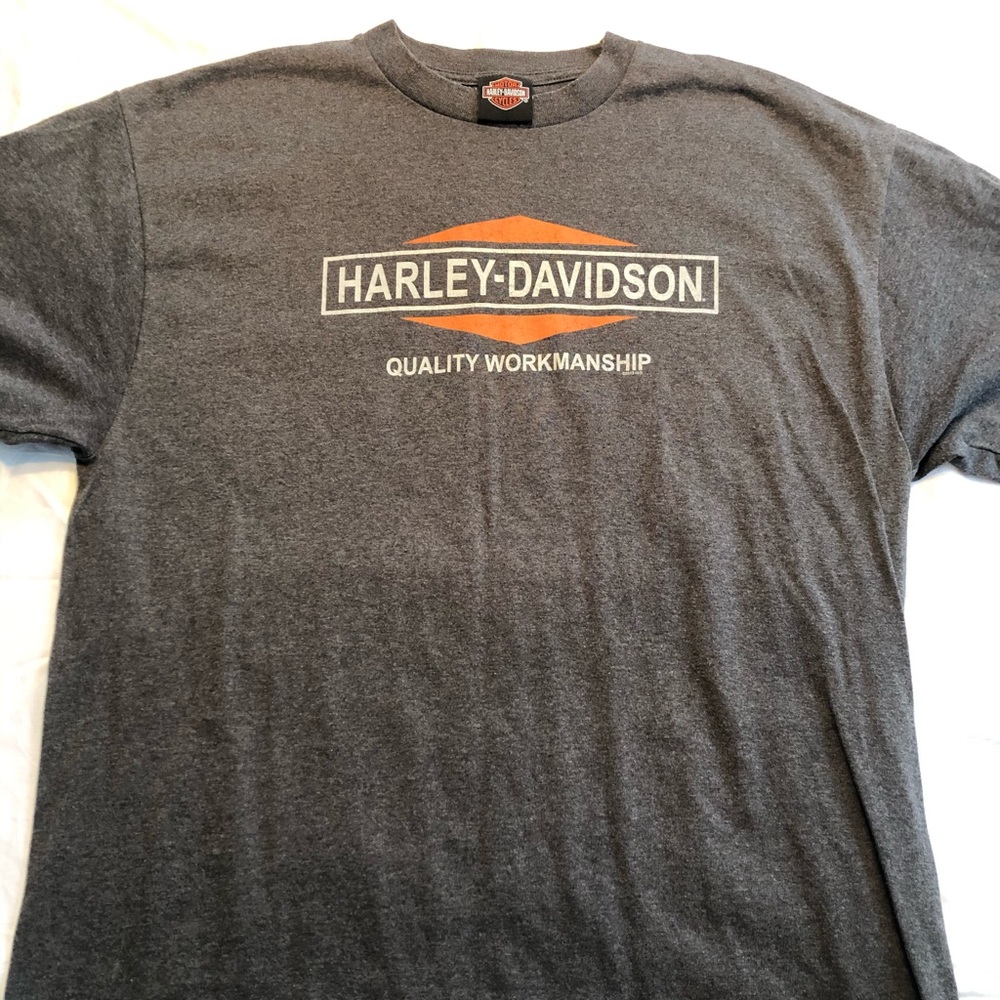 Men’s XL Harley Davidson T Shirt.